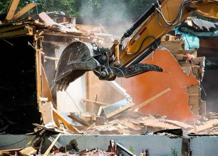 демонтаж бытовки на стройке